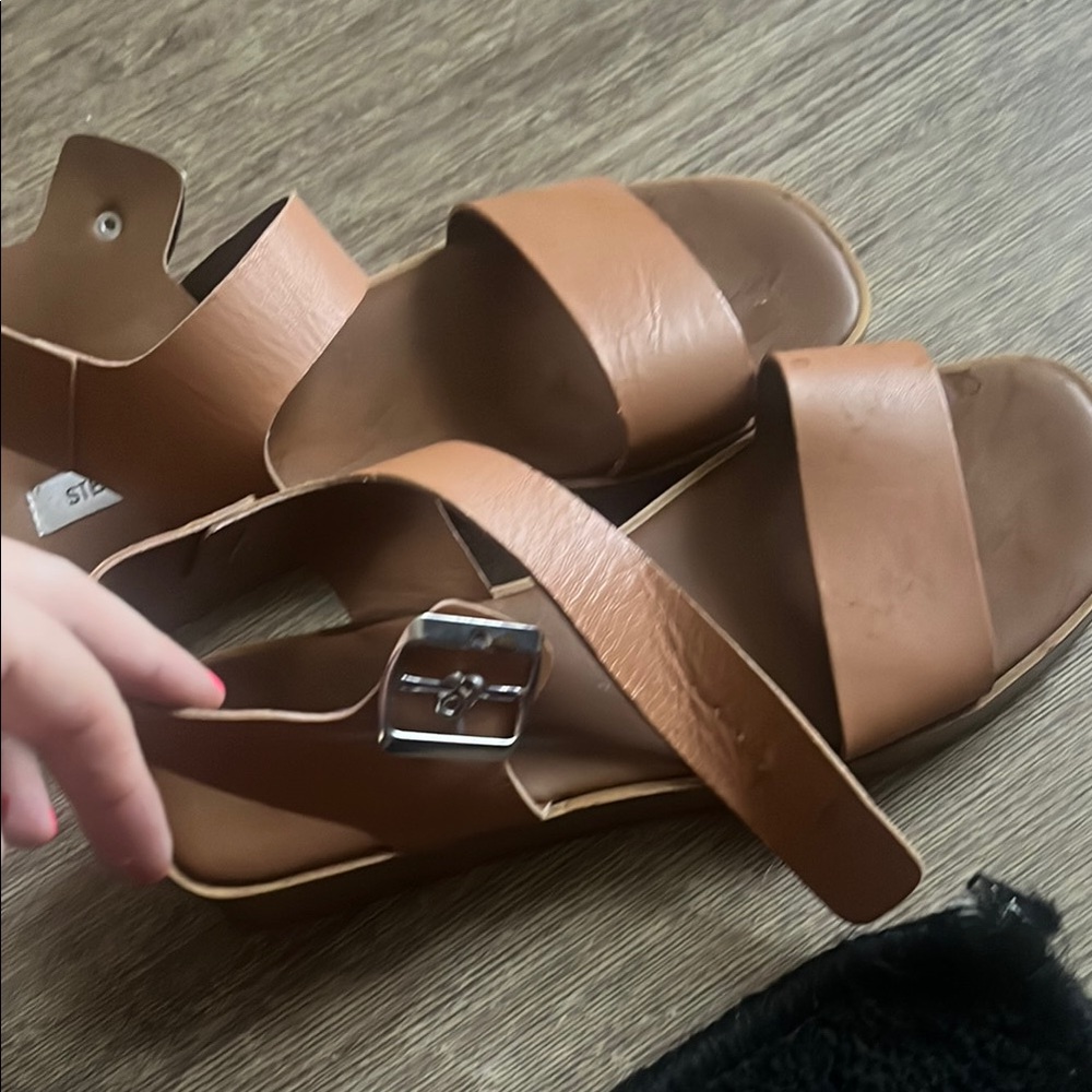 Steve Madden Tan Sandals with Smooth Leather Straps